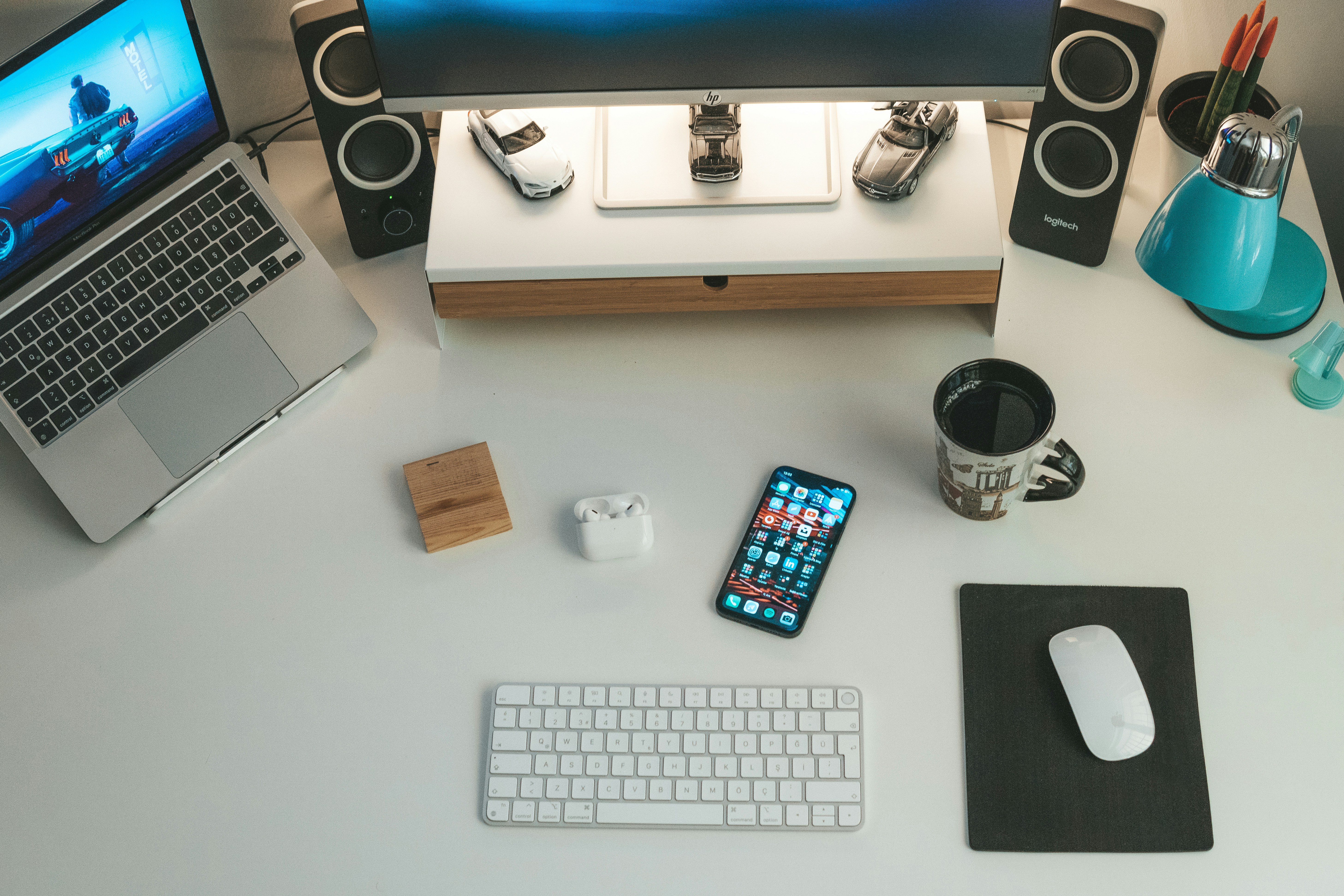 Accounting & Database Workstation